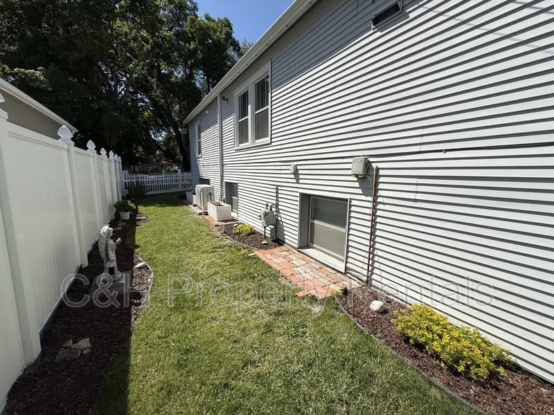 Billings Condo: 2423 Pine Street - 1