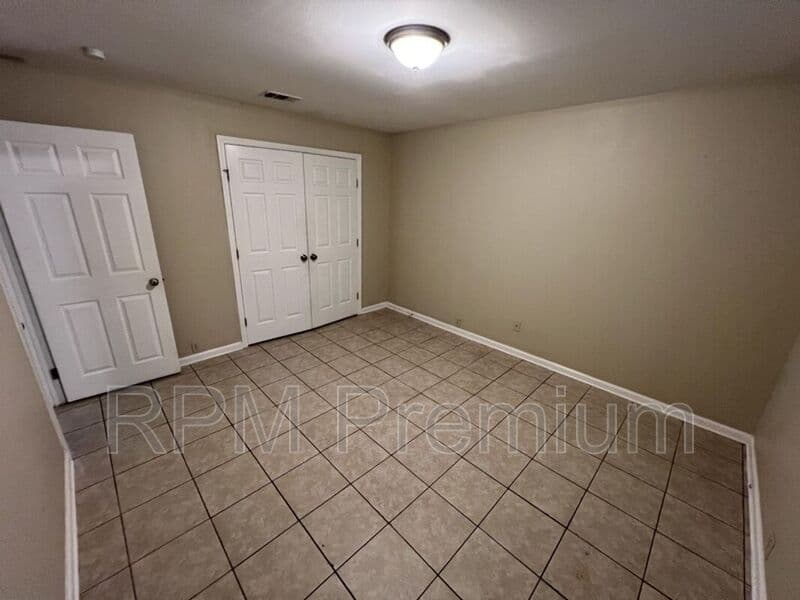 Baton Rouge House: 3280 Crestaire Dr