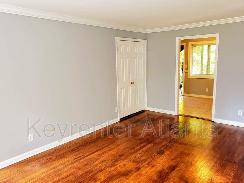 Decatur Condo: 1596 Line Circle