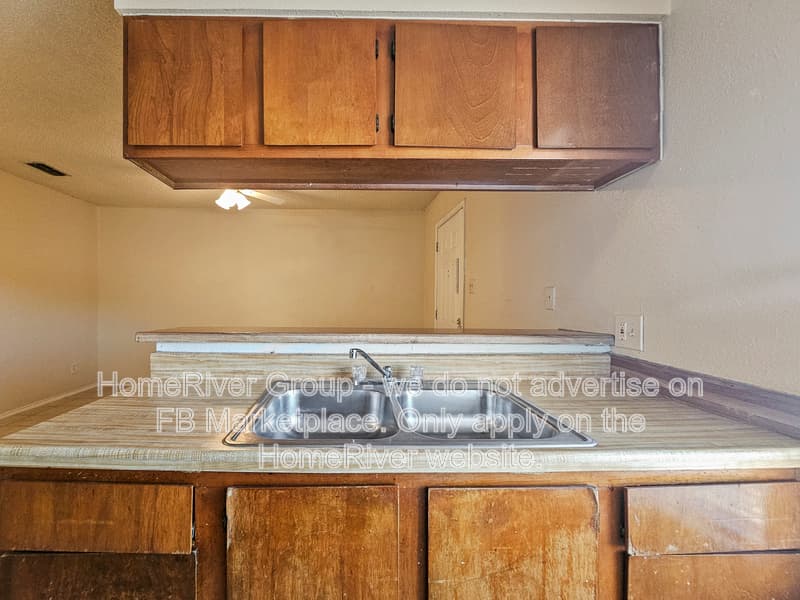 San Antonio House: 808 W Olmos Dr