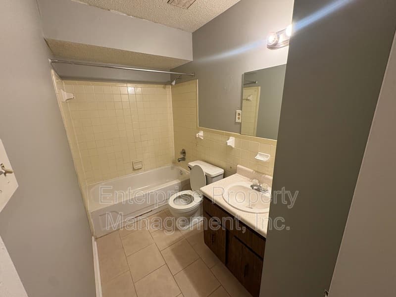 Memphis Condo: 2827 Sonora Drive No 2