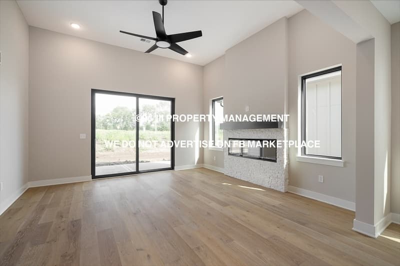 Lenexa House: 9581 Jupiter Street