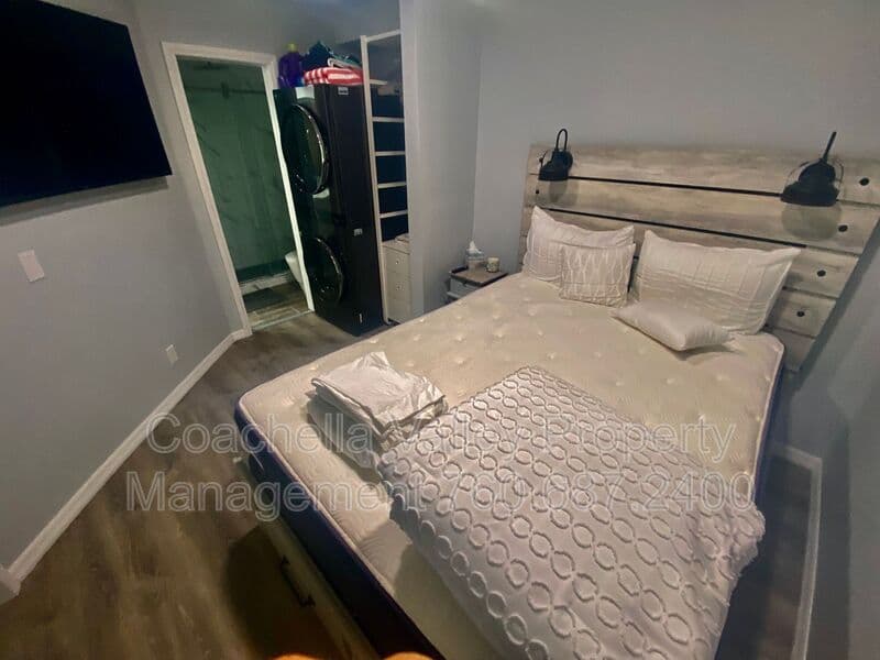 Palm Springs Condo: 5300 E Waverly Dr