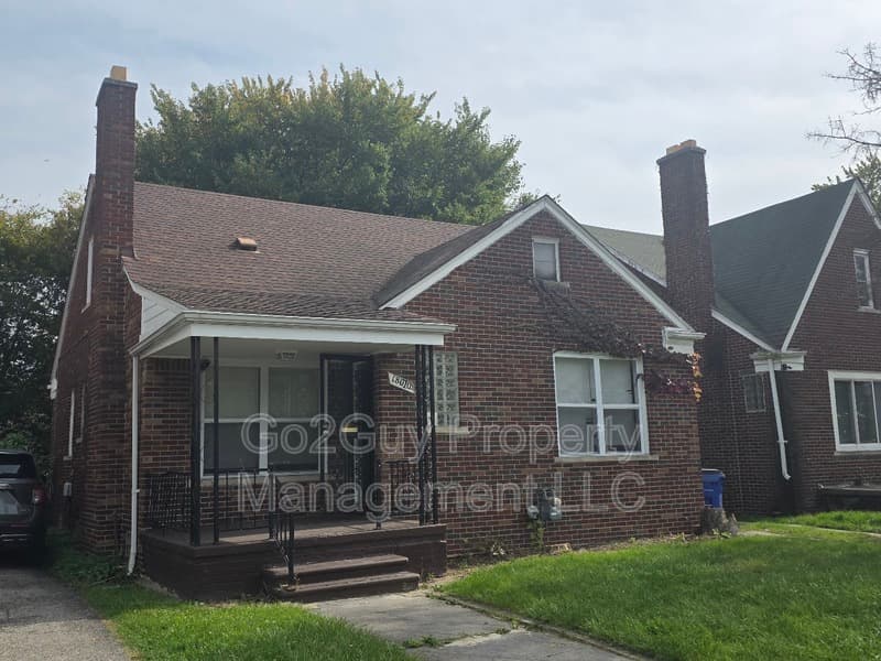Detroit House: 18010 Lesure Street