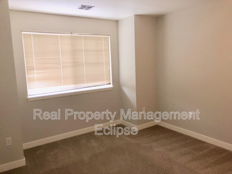 Sammamish House: 23120 NE 8th Pl