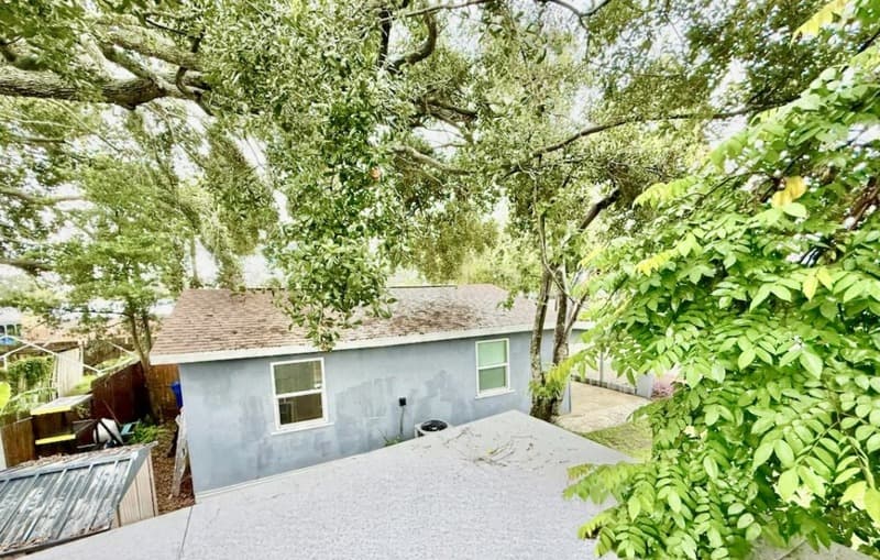 St. Petersburg House: 4528 70th Street North