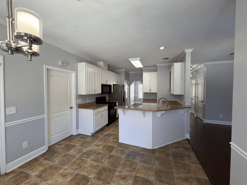 Tallahassee House: 1829 Wagon Wheel Cir W