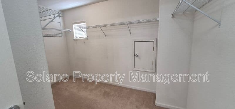 Dixon House: 2080 Mariposa Drive