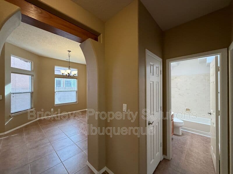 Rio Rancho House: 65 Willow Trace Court SE