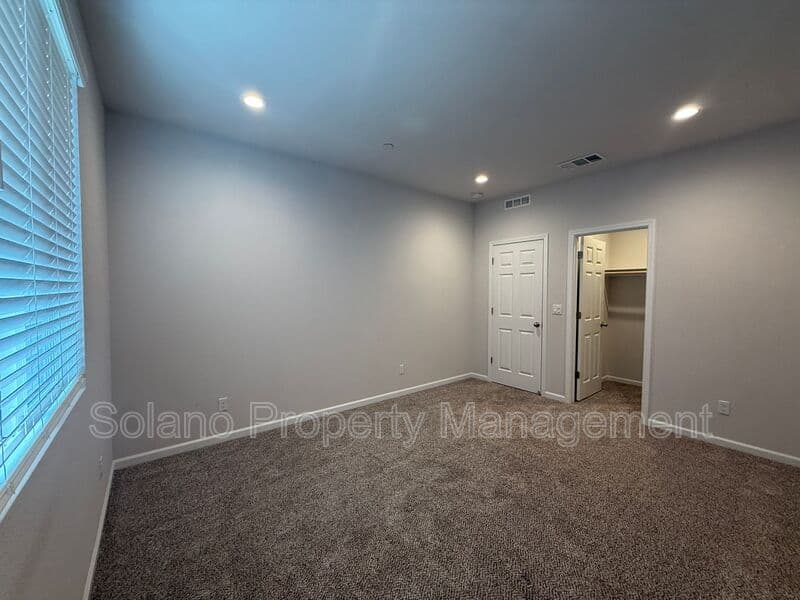Dixon House: 1680 Gold Street