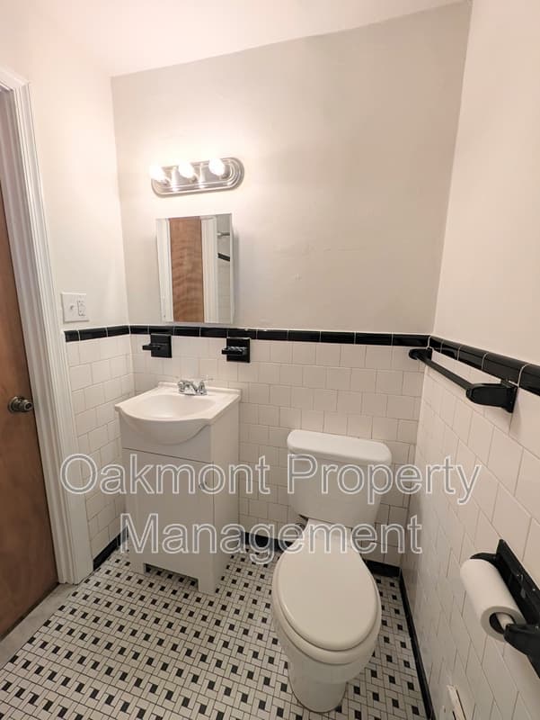 Richmond Condo: 3230 West Grace Street - 2