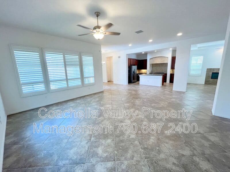 Cathedral City House: 511 Via Assisi