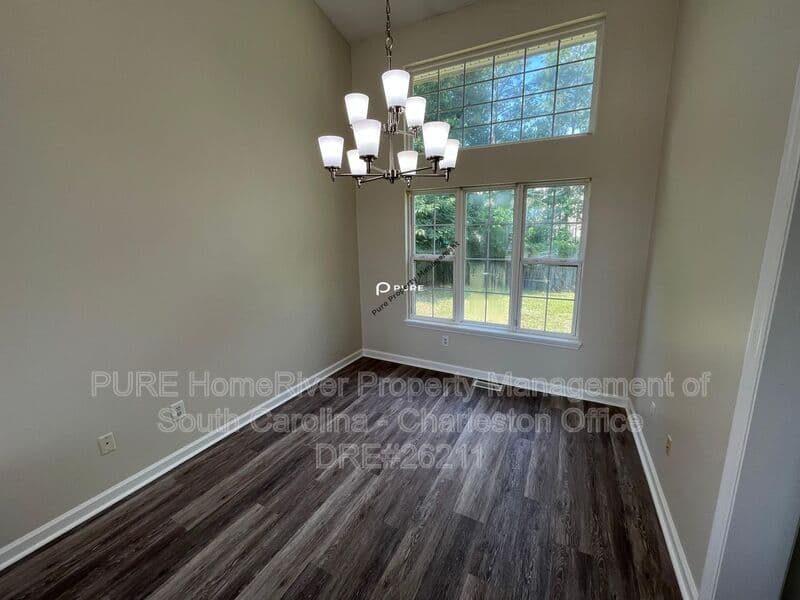 Ladson House: 180 Ponderosa Dr