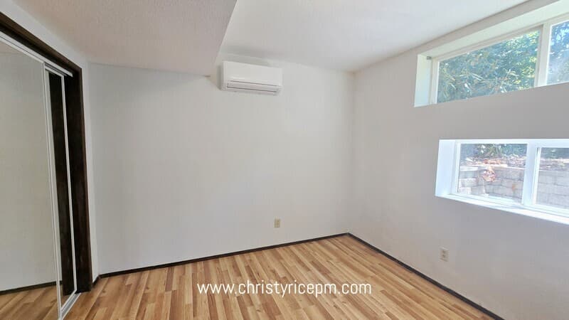 Bellevue House: 13709 SE 23rd St