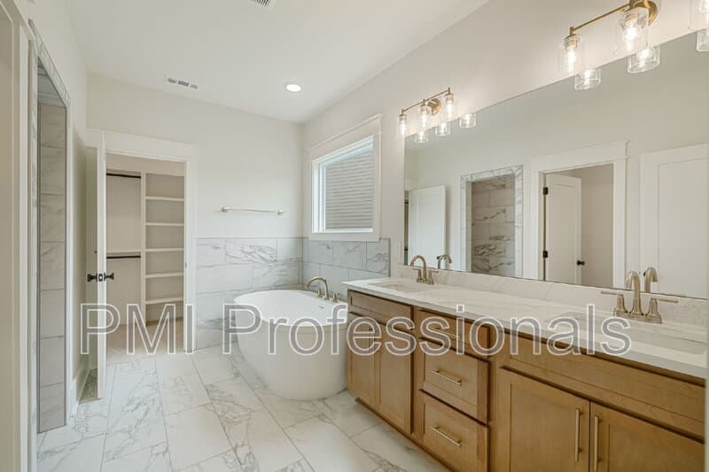 Murfreesboro Townhome: 2035 Grace Johns Circle