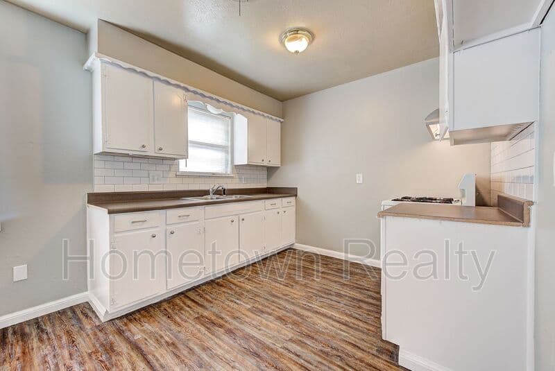Midwest City House: 1308 McDonald Drive