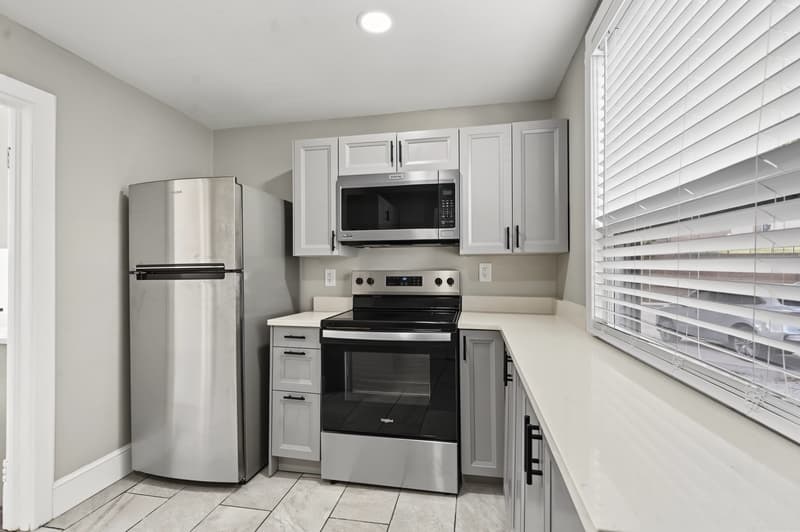 Lawrence Condo: 1228 Louisiana Street - 3