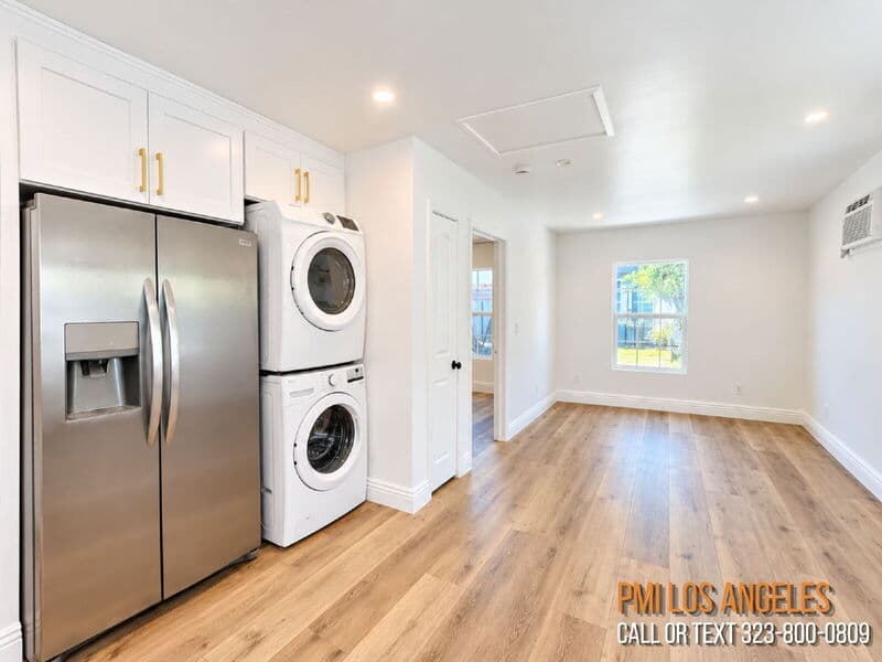 North Hollywood House: 5710 Lemp Avenue