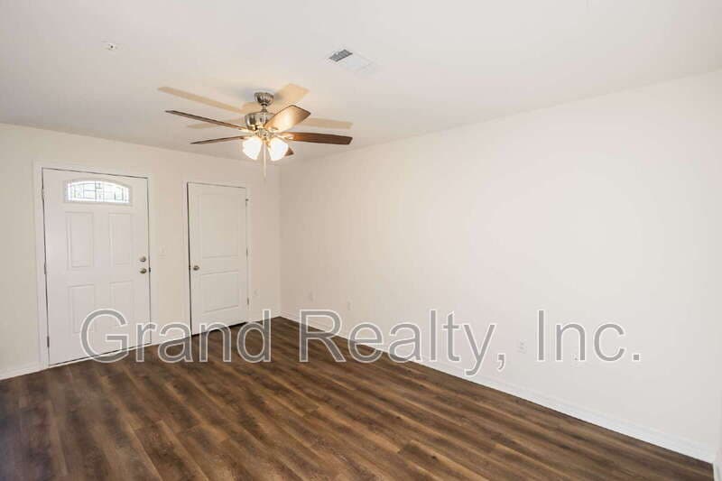 Milton Condo: 6303 Willow Holland Ln