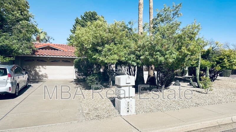Tempe House: 7740 S Terrace Rd
