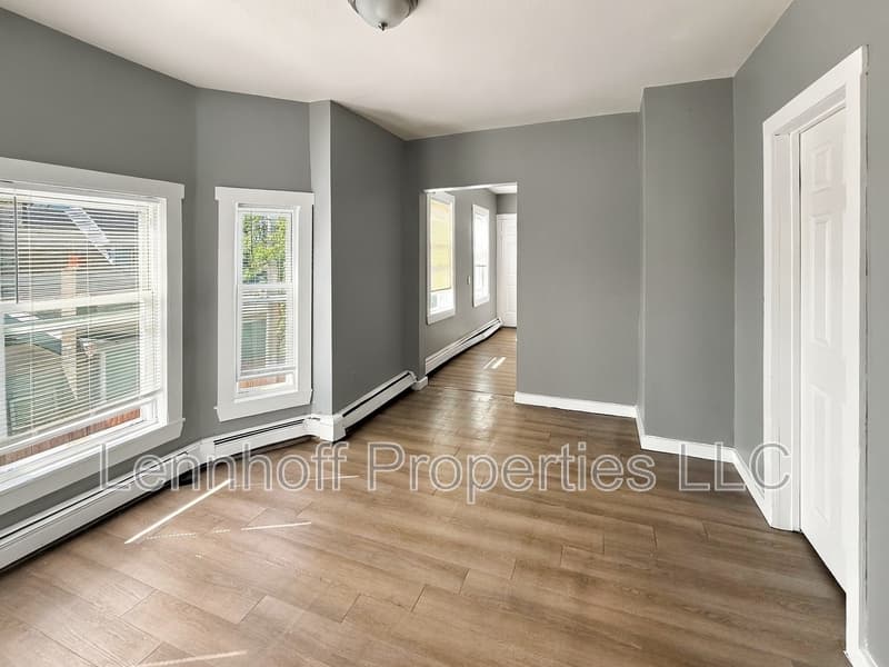 Lowell Condo: 142 Jewett Street - 3