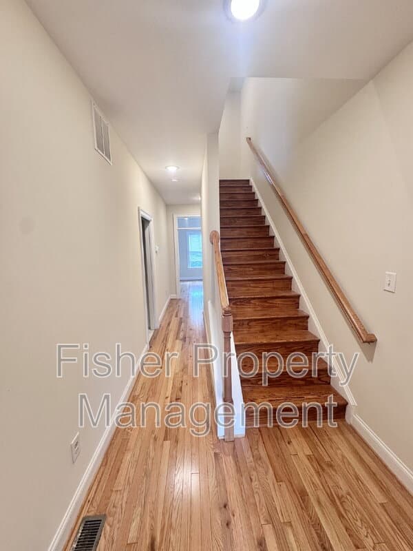 Richmond House: 2212 Carrington St