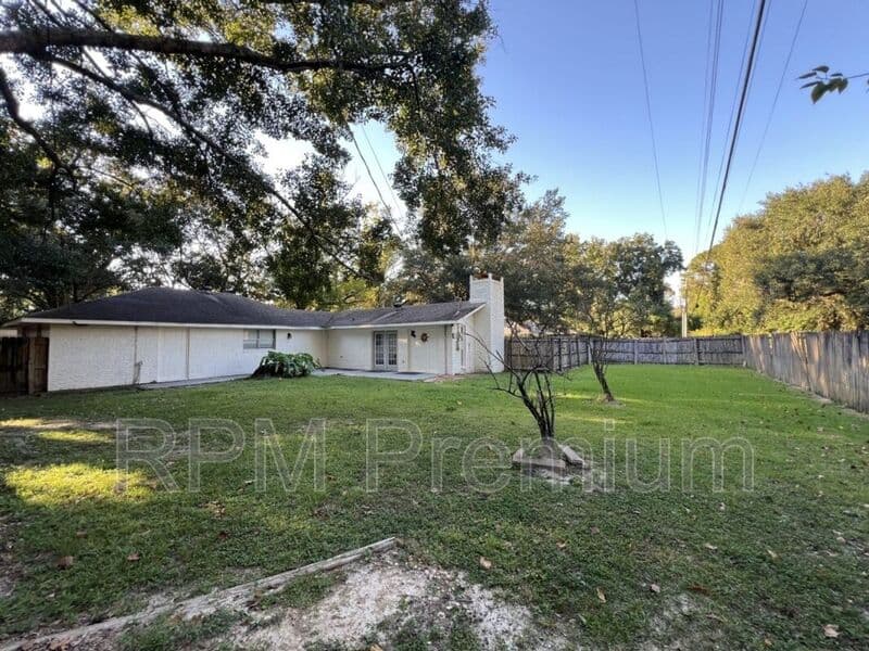 Baton Rouge House: 3280 Crestaire Dr