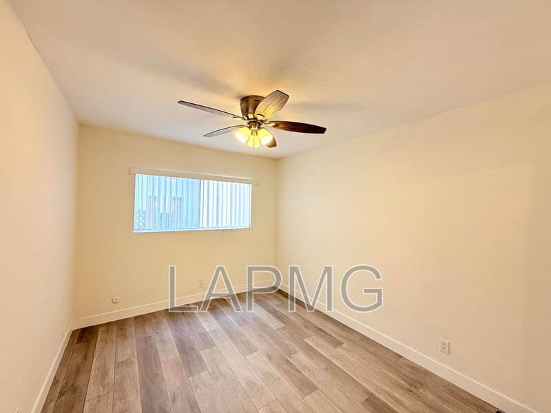 Burbank House: 711-715 E. Cypress Avenue