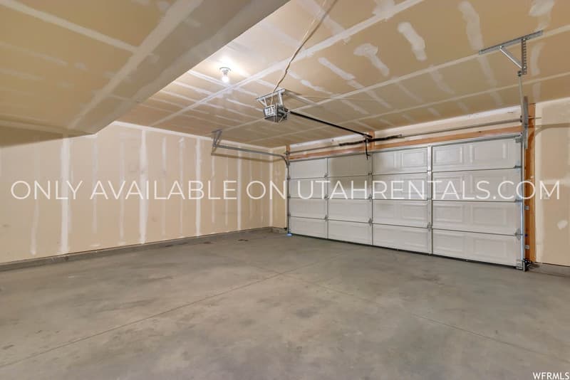 Vineyard Condo: 202 N 725 E