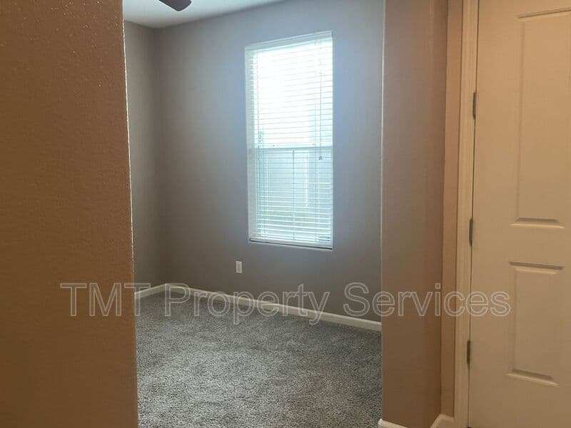 Elk Grove House: 8814 Wheelton Rd