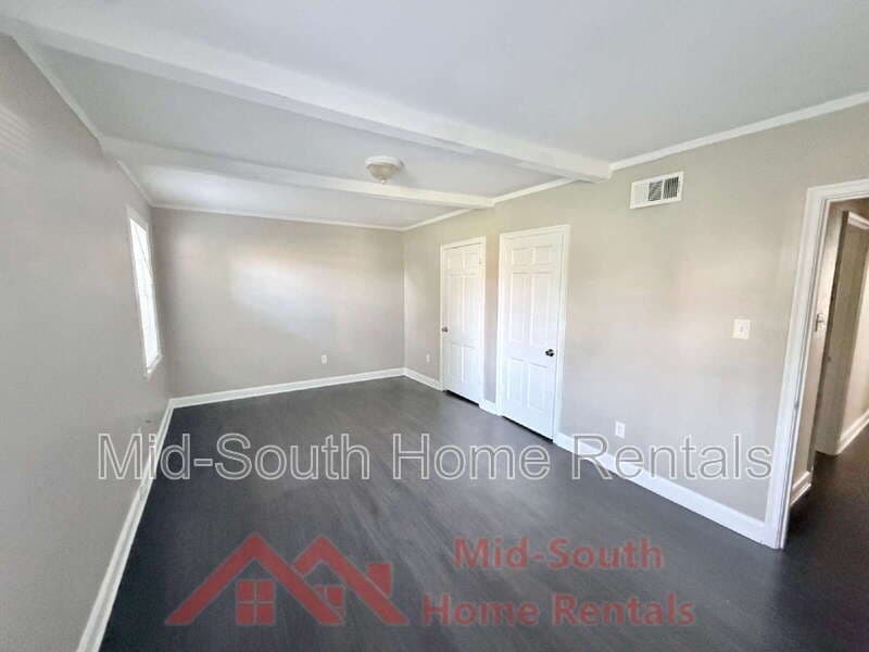 Memphis Townhome: 2151 Berkeley Ave