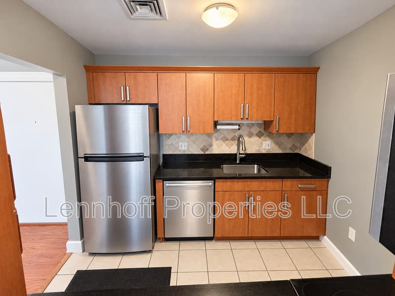 Salem Condo: 289 Essex Street - 305