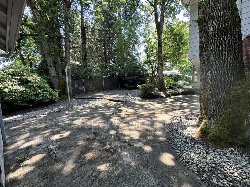 Keizer House: 1458 Greenwood Drive Northeast