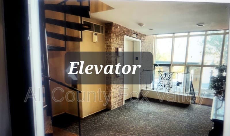 Barrington Condo: 600 W Russell Street