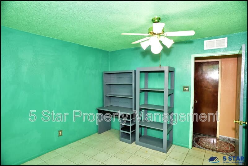 El Paso Condo: 6700 Escondido Drive