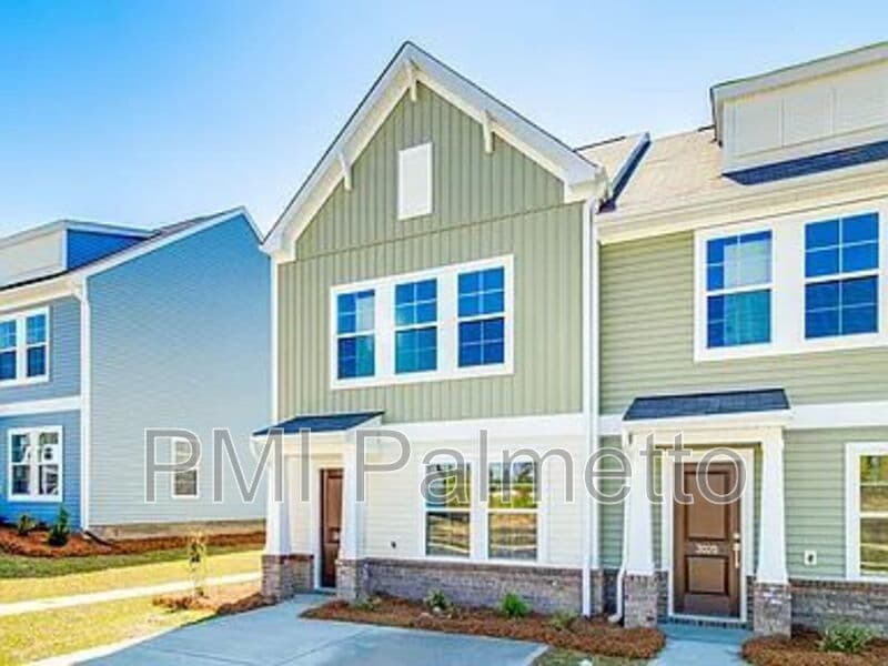Columbia House: 3022 Harborview Drive