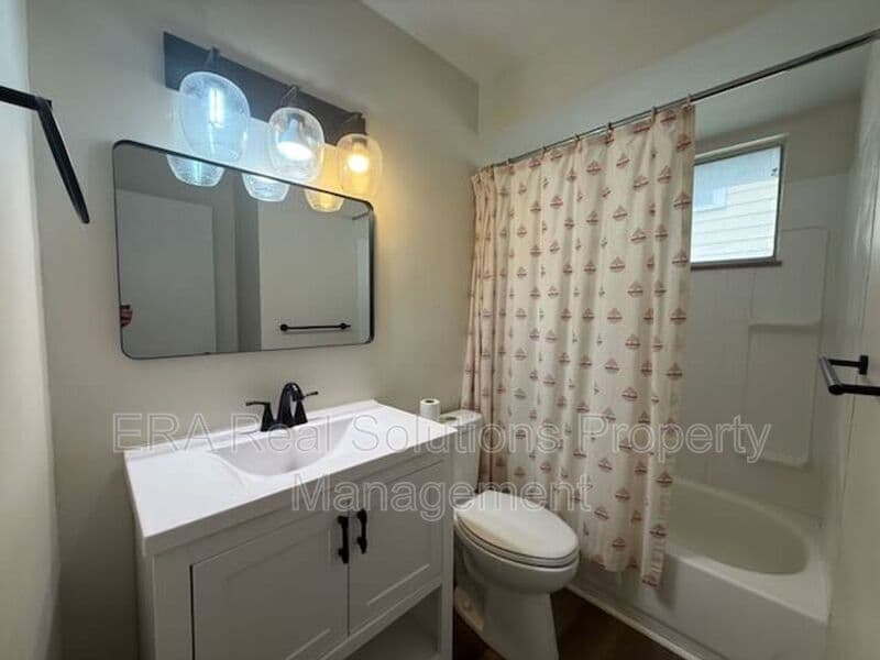 Columbus Condo: 221 Dana Ave