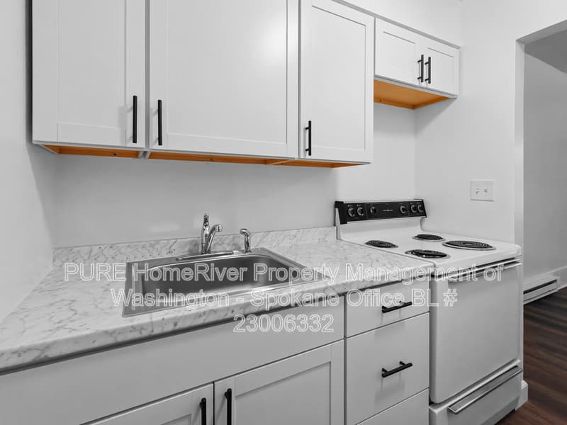 Spokane House: 634 E 23rd Ave