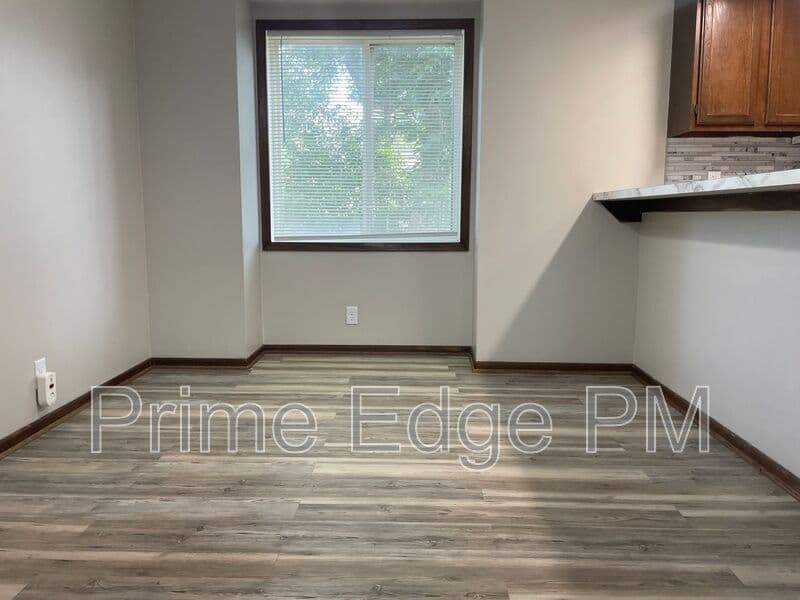 Lincoln House: 6235 Holdrege-D11