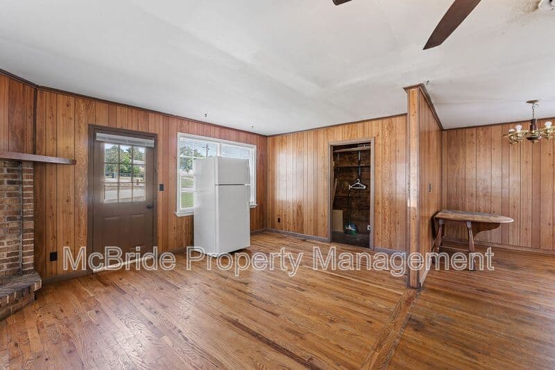 Augusta House: 3008 Claudia Drive