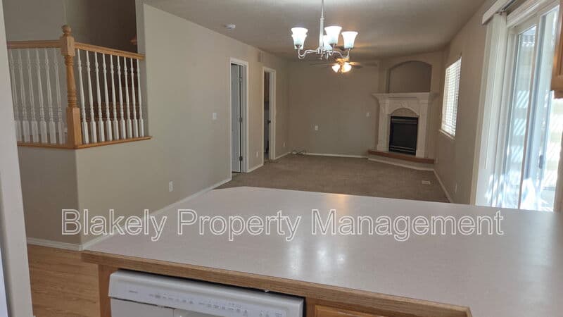 Nampa House: 72 N. Pleasant Hill Dr.