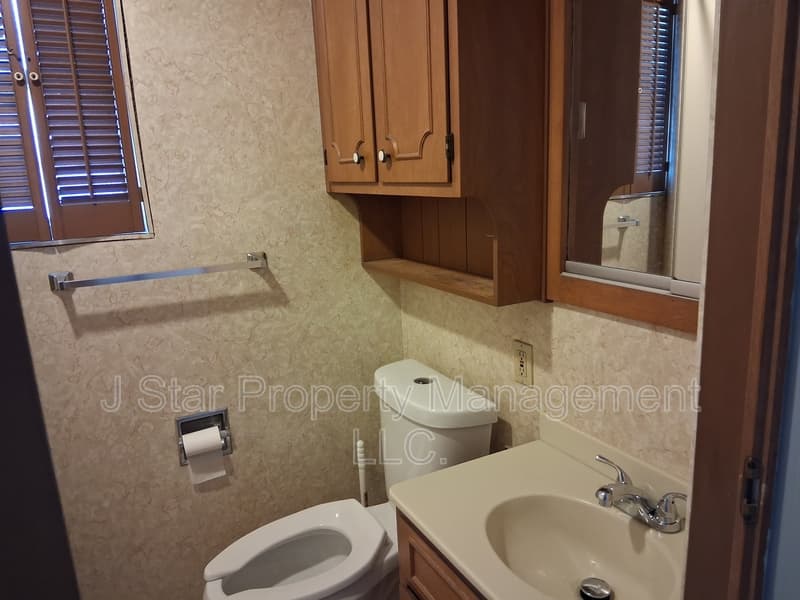 Reading House: 2316 Grant Street