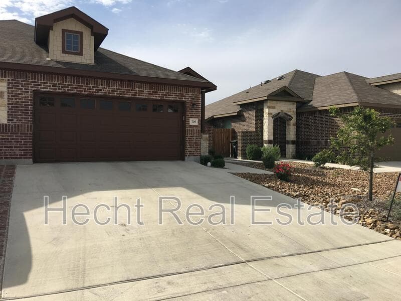 New Braunfels Condo: 680 Creekside Circle - 1