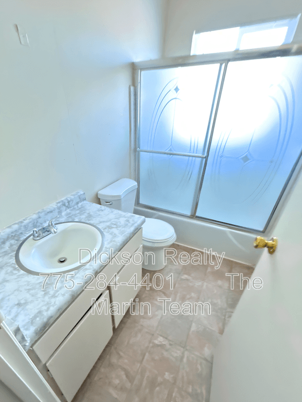 Reno House: 3287 Gypsum Road