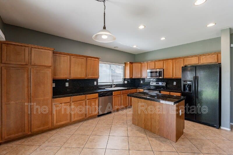 Chandler House: 6953 S Topaz Pl