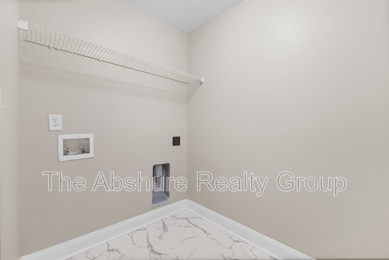 Holly Springs House: 517 Texanna Way