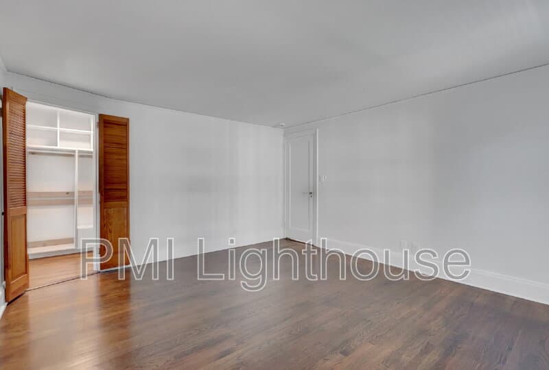 Manhasset House: 109 Chase Road