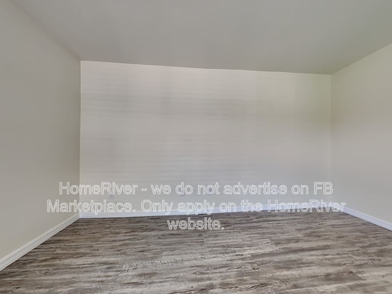 Englewood Condo: 11063 Pendleton Ave