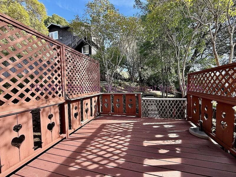 San Rafael Condo: 4 Woods St.