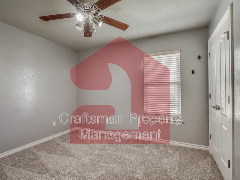 Moore House: 3209 Loren Drive